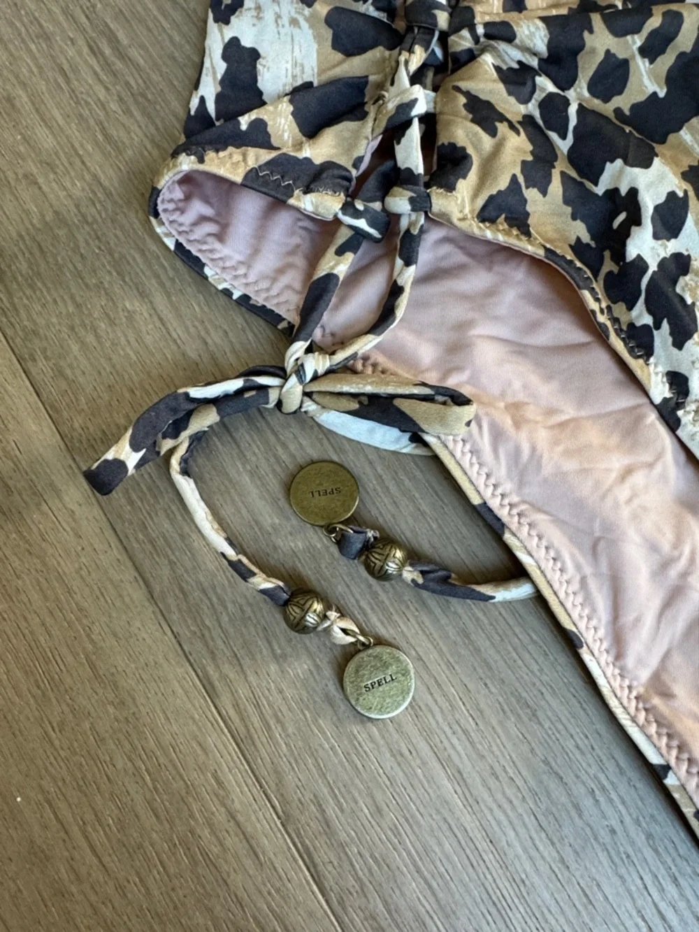 Spell and the gypsy collective belle mare leopard print bikini size S - Picture 9 of 11